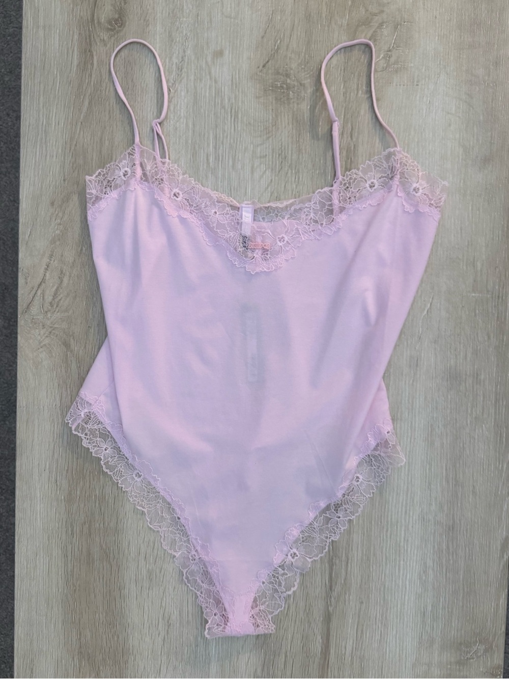 Skims Cotton Lace Cami Bodysuit in Cherry Blossom NWT - Picture 1 of 7